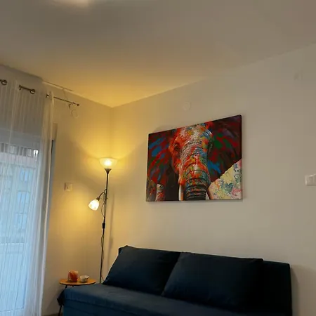 Lolula Apartment